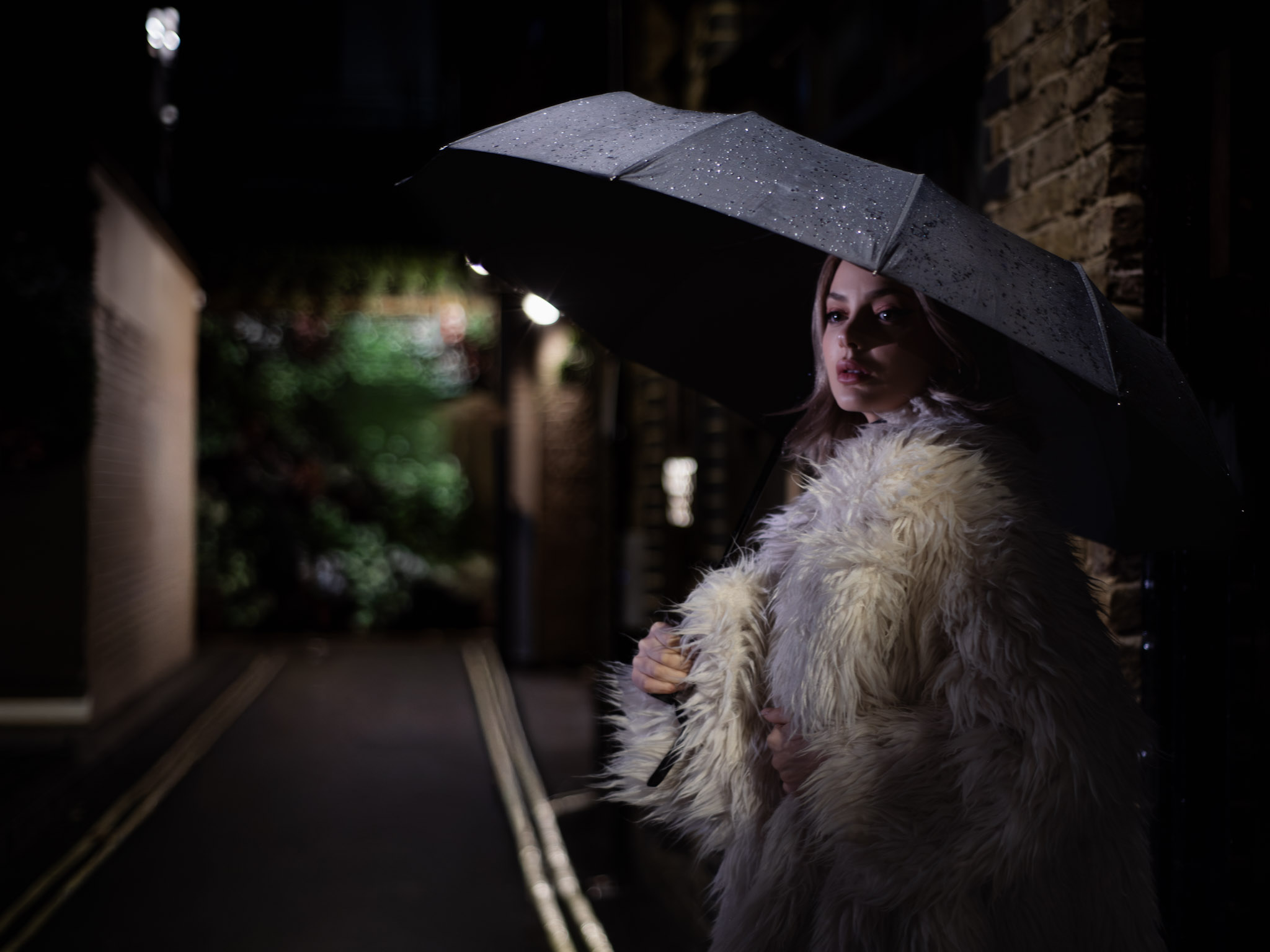 Roxana editorial portrait with sculptural styling